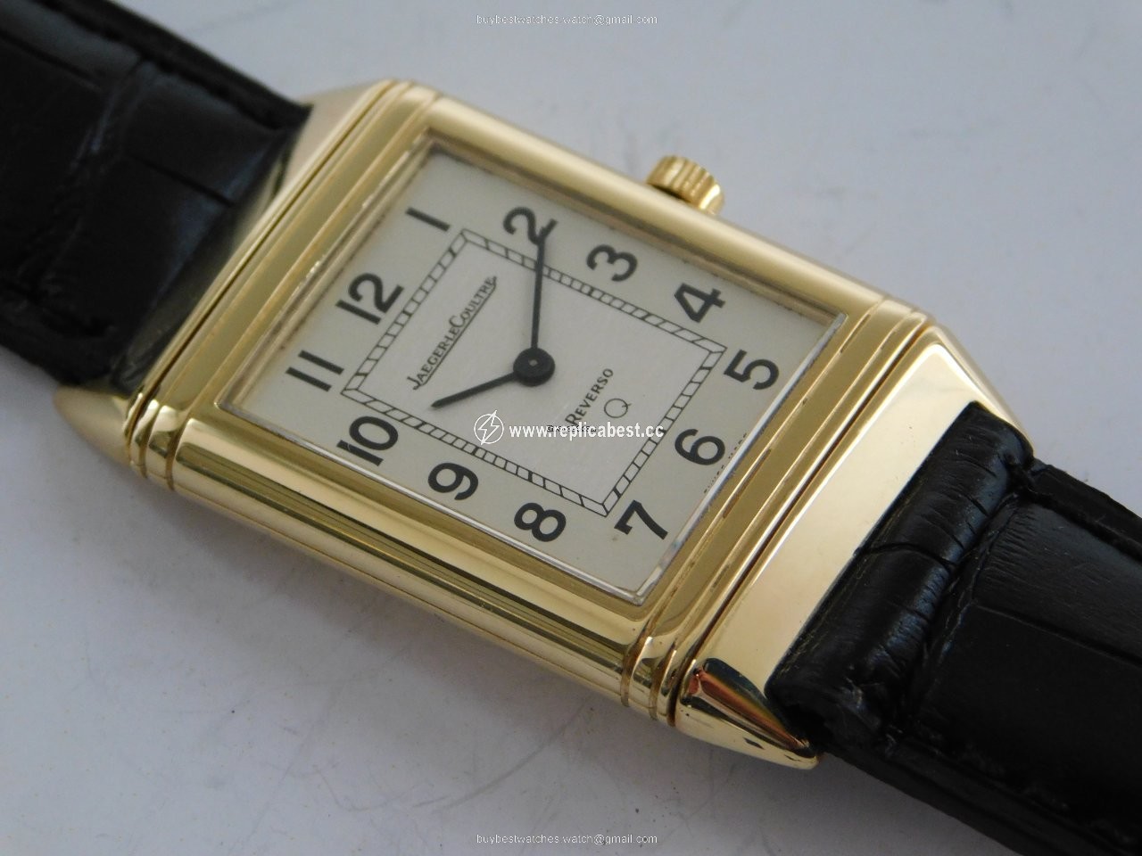 Jaeger-LeCoultre Reverso Classique Mens watch Unisex Quartz Yellow gold 140.007.1