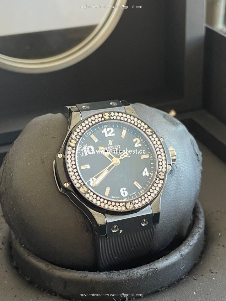 Hublot Big Bang 38 mm Quartz Ceramic 361.CV.1270.RX.1104
