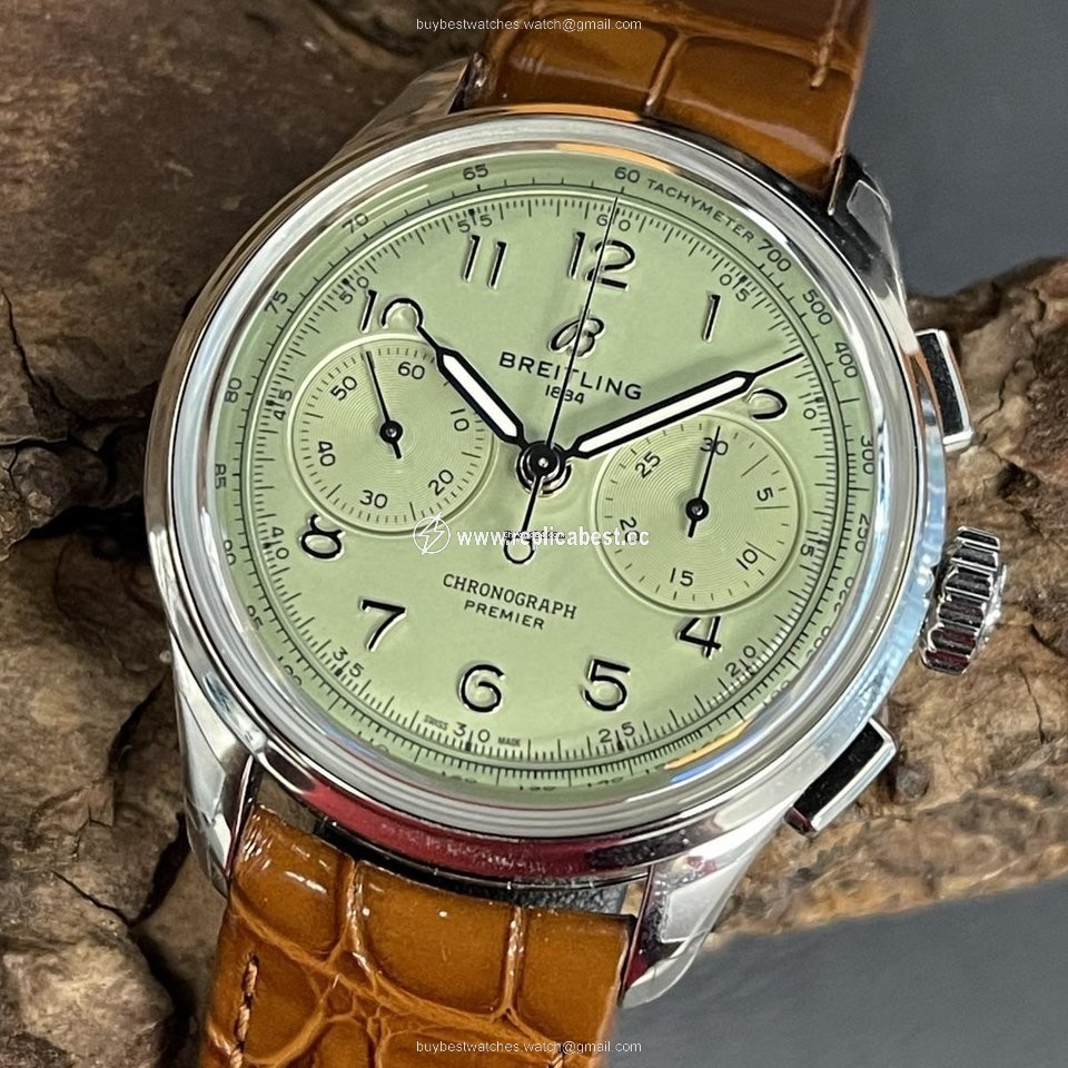 Breitling Manual winding Steel AB0930