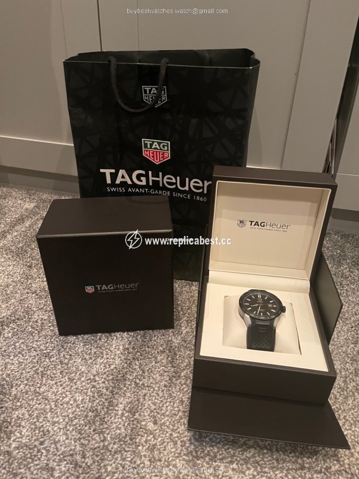 TAG Heuer Connected Mens watch Unisex Automatic Titanium SAR2A80.FT6049