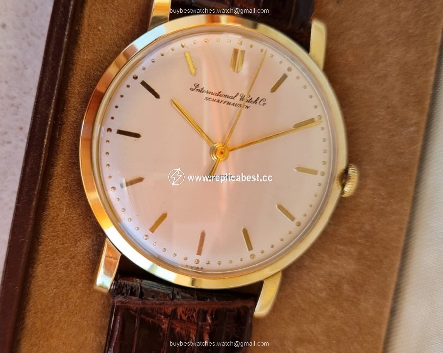IWC Mens watch Unisex Manual winding Yellow gold Gold