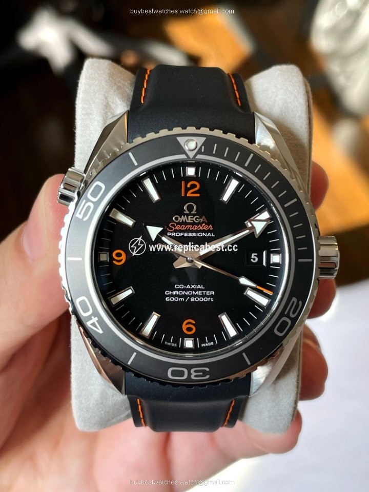 Omega Seamaster Planet Ocean Mens watch Unisex Automatic Steel 232.32.46.21.01.005
