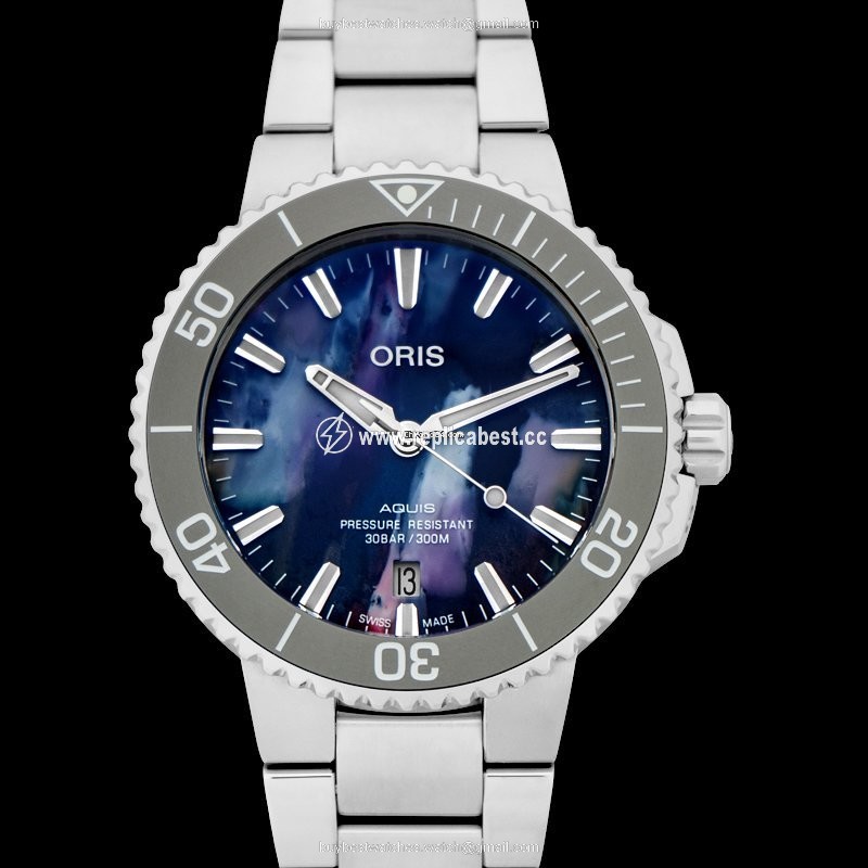 Oris Aquis Mens watch Unisex Automatic Steel 01 733 7766 4150-SET