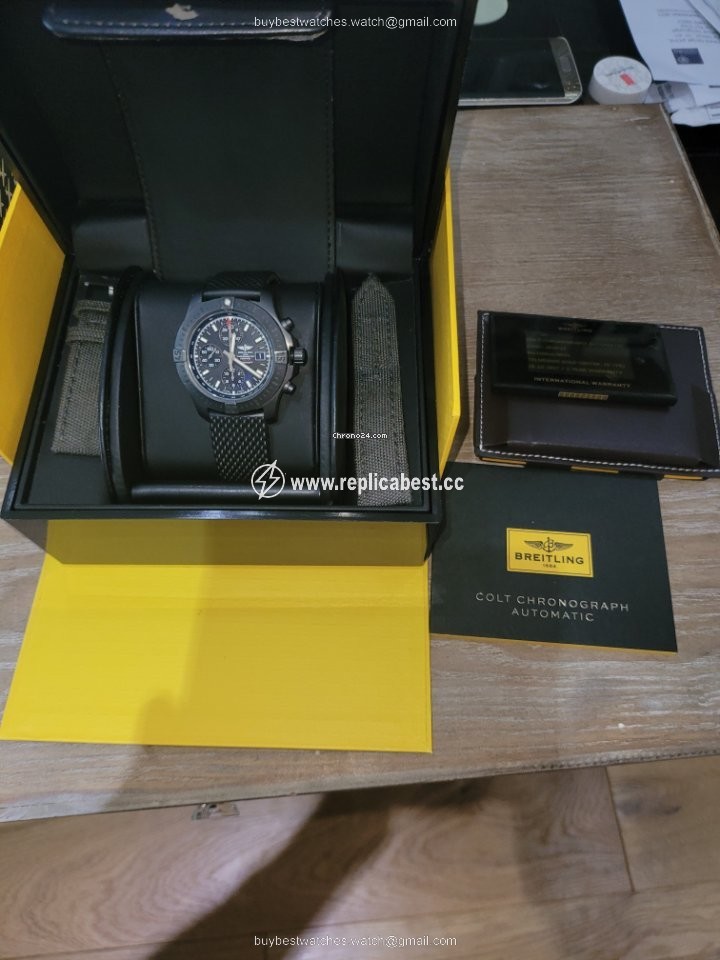 Breitling Colt Chronograph Automatic Mens watch Unisex Automatic Steel M1338810 BF01
