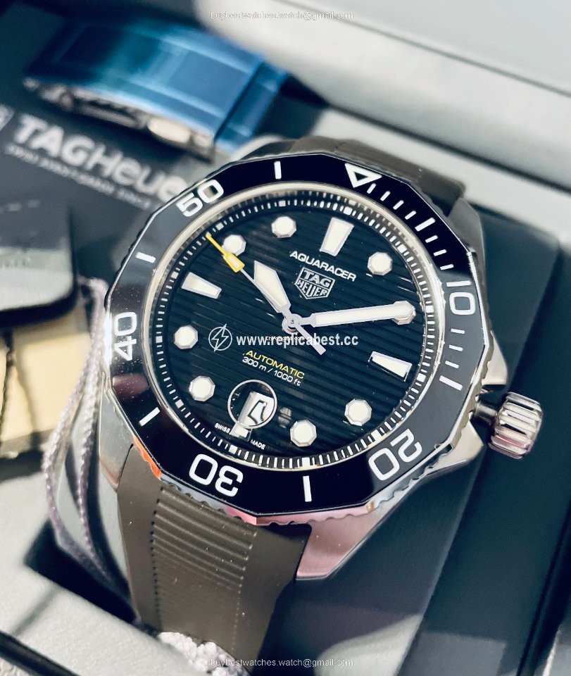TAG Heuer Aquaracer 300M Mens watch Unisex Automatic Steel WPB201A.FT6197