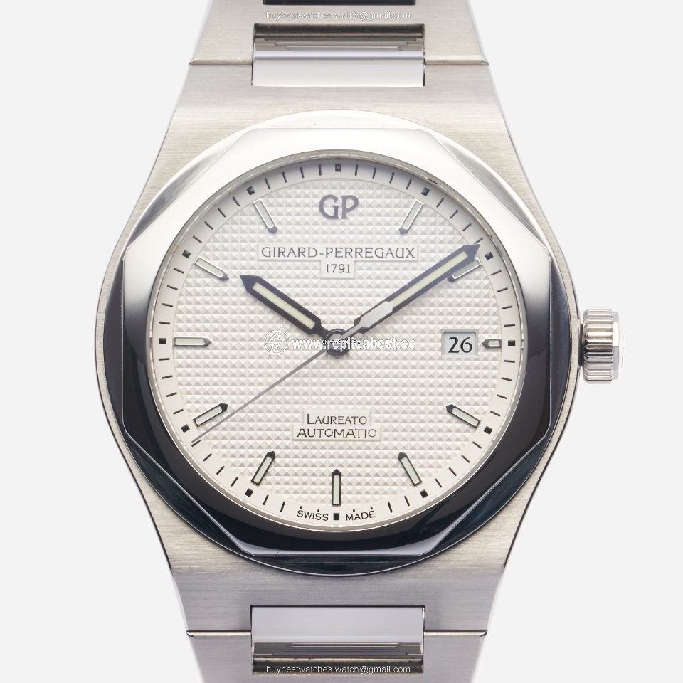 Girard Perregaux Laureato Mens watch Unisex Automatic Steel 81000-11-131-11A