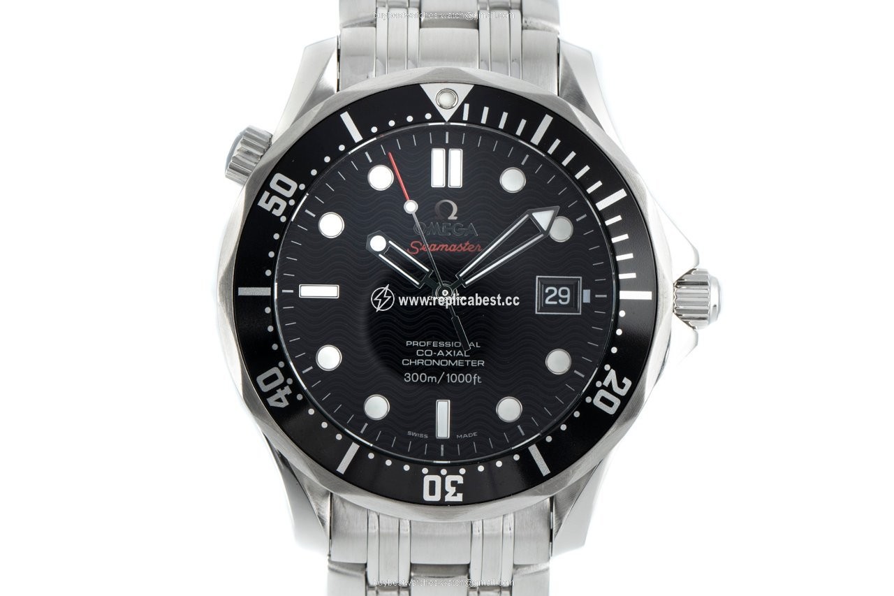 Omega Seamaster Diver 300 M Mens watch Unisex Automatic Steel 212.30.41.20.01.002
