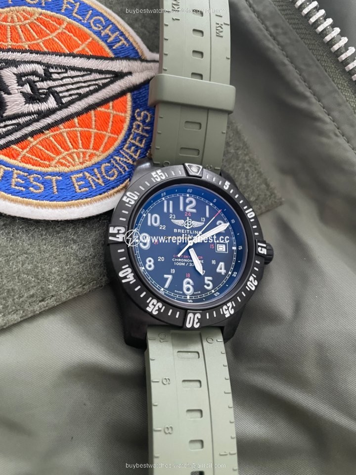 Breitling Colt Skyracer Mens watch Unisex Quartz Carbon X74320E4 BF87