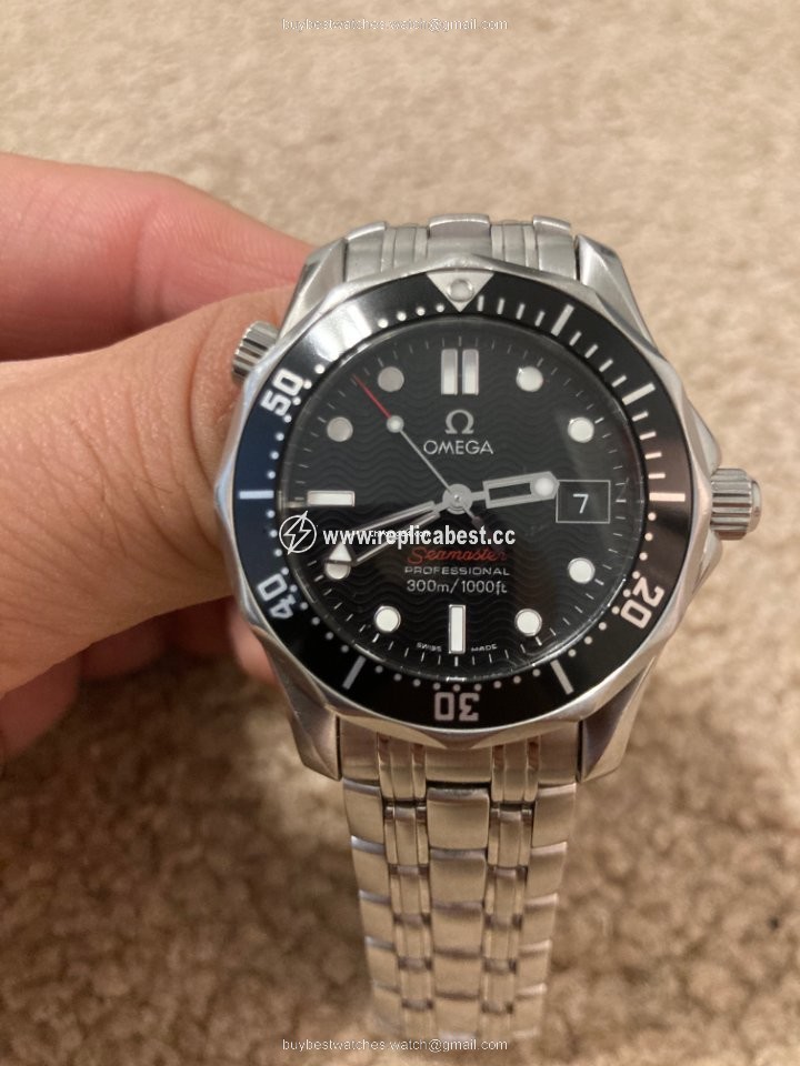 Omega Seamaster Diver 300 M Mens watch Unisex Quartz Steel 21230366101001