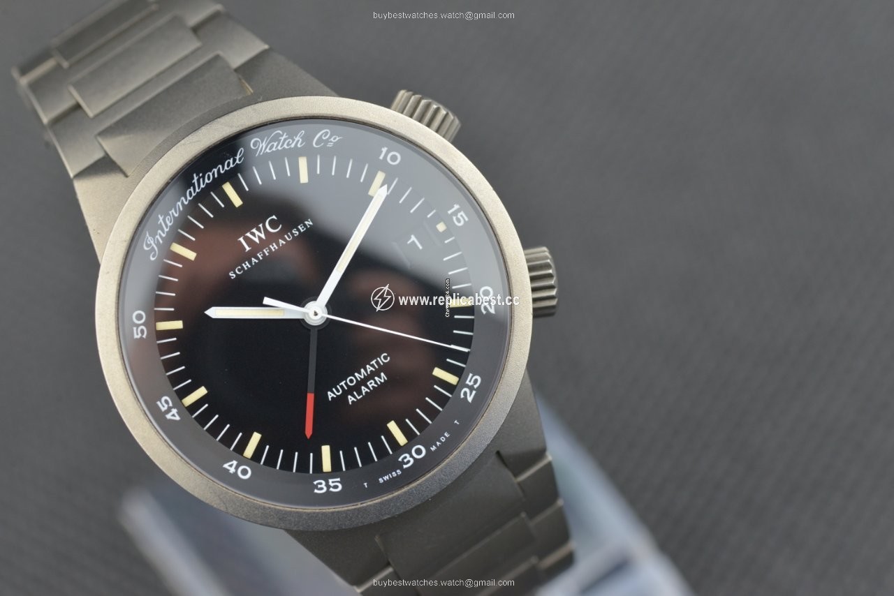 IWC GST Mens watch Unisex Automatic Titanium IW3537