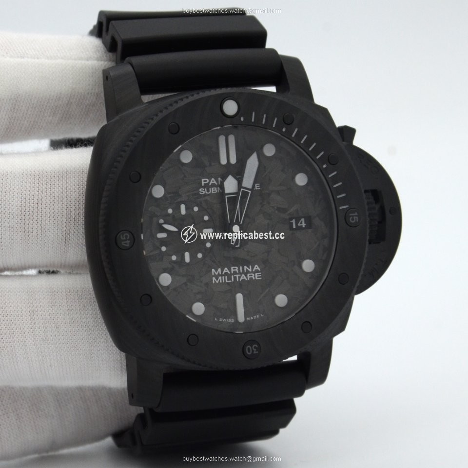 Panerai Luminor Submersible Mens watch Unisex Automatic Carbon PAM 00979