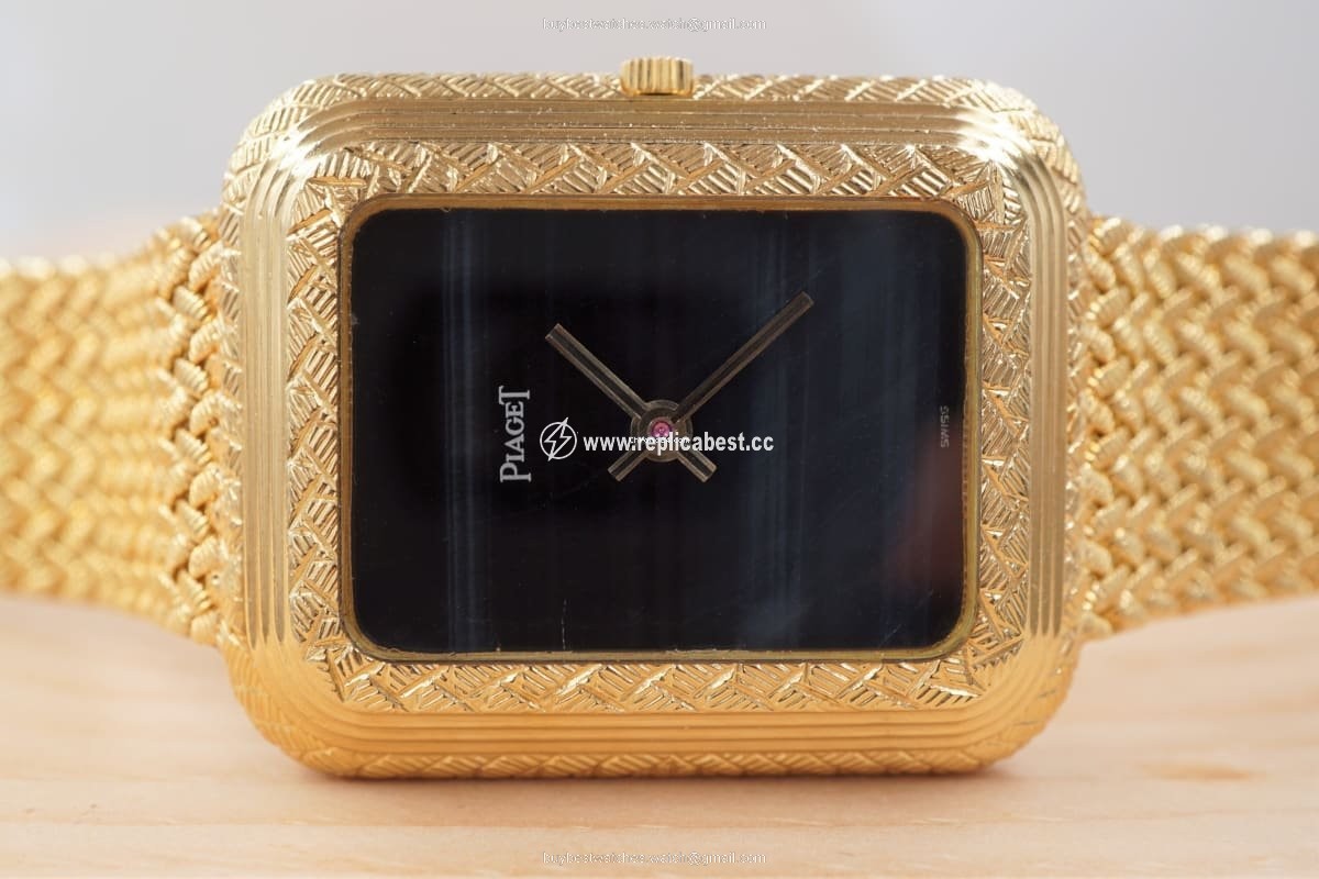 Piaget Mens watch Unisex Quartz Yellow gold 14102