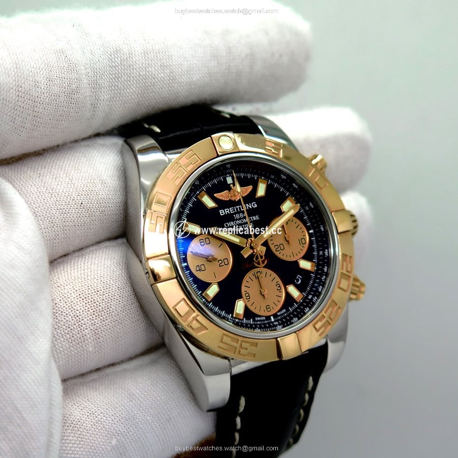 Breitling Chronomat 41 Gold Steel CB014012