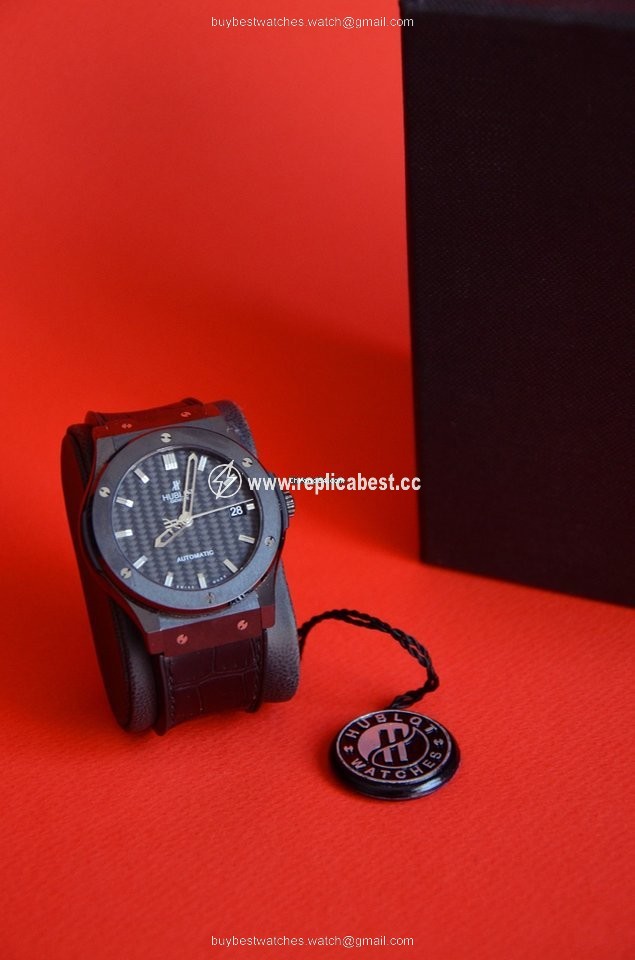 Hublot Classic Fusion 45, 42, 38, 33 mm Mens watch Unisex Automatic Ceramic 511.CM.1770.LR