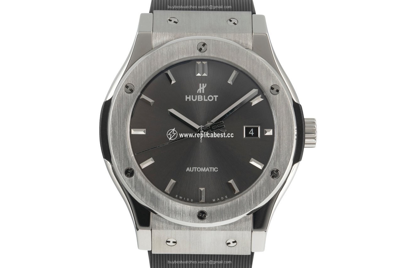 Hublot Classic Fusion Racing Grey Mens watch Unisex Automatic Titanium 542.NX.7071.LR