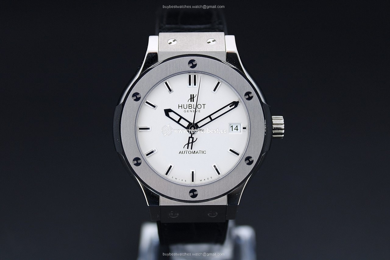 Hublot Classic Fusion 45, 42, 38, 33 mm Mens watch Unisex Automatic Titanium 565.NX.2610.LR