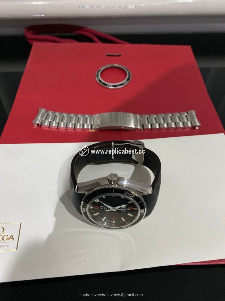Omega Seamaster Planet Ocean Mens watch Unisex Automatic Steel 2900.51.82