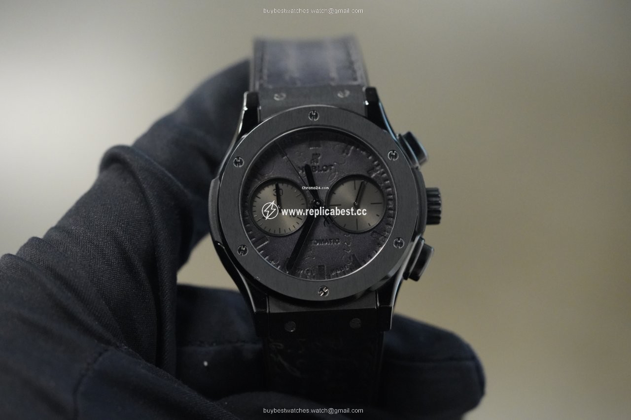 Hublot Classic Fusion Chronograph Mens watch Unisex Automatic Ceramic 521.CM.0500.VR.BER17