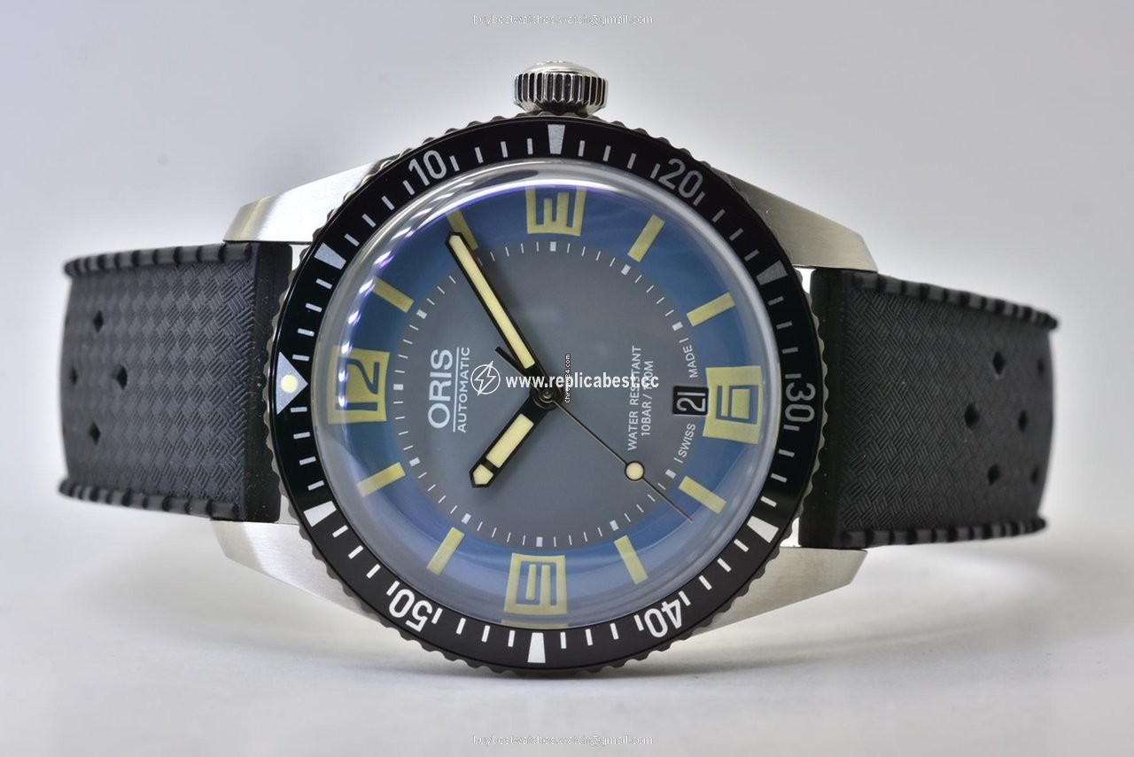 Oris Divers Sixty Five Mens watch Unisex Automatic Steel 01 733 7707 4065