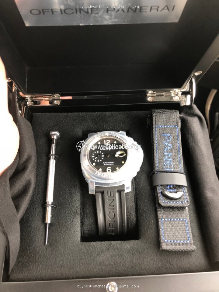 Panerai Luminor Submersible Mens watch Unisex Automatic Steel PAM 01024