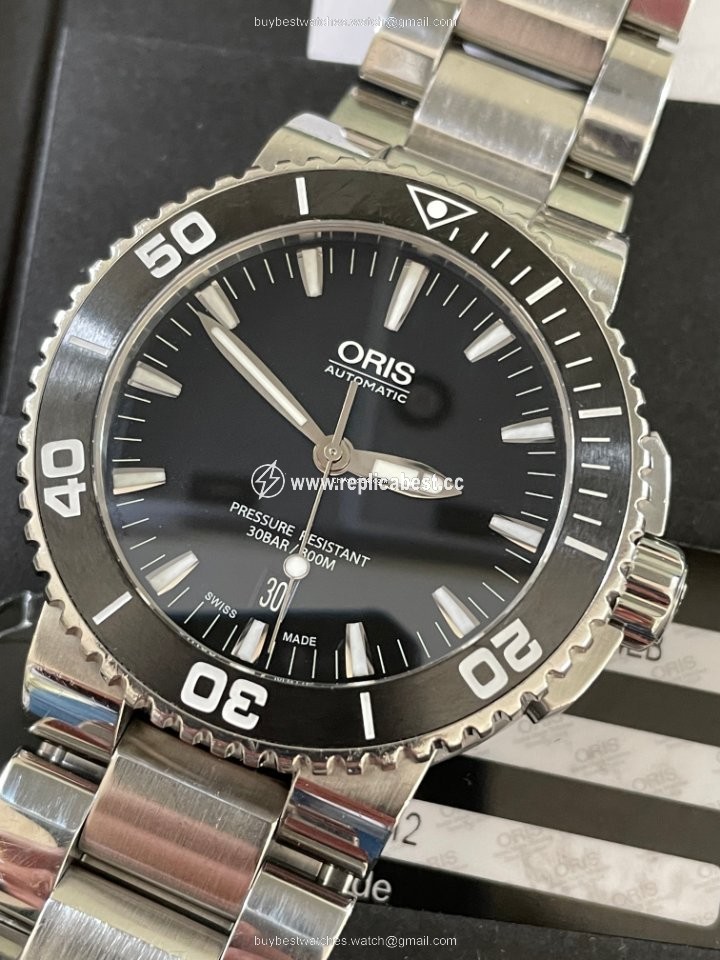 Oris Aquis Date Mens watch Unisex Automatic Steel 01 733 7653 4154-07 4 26 34EB