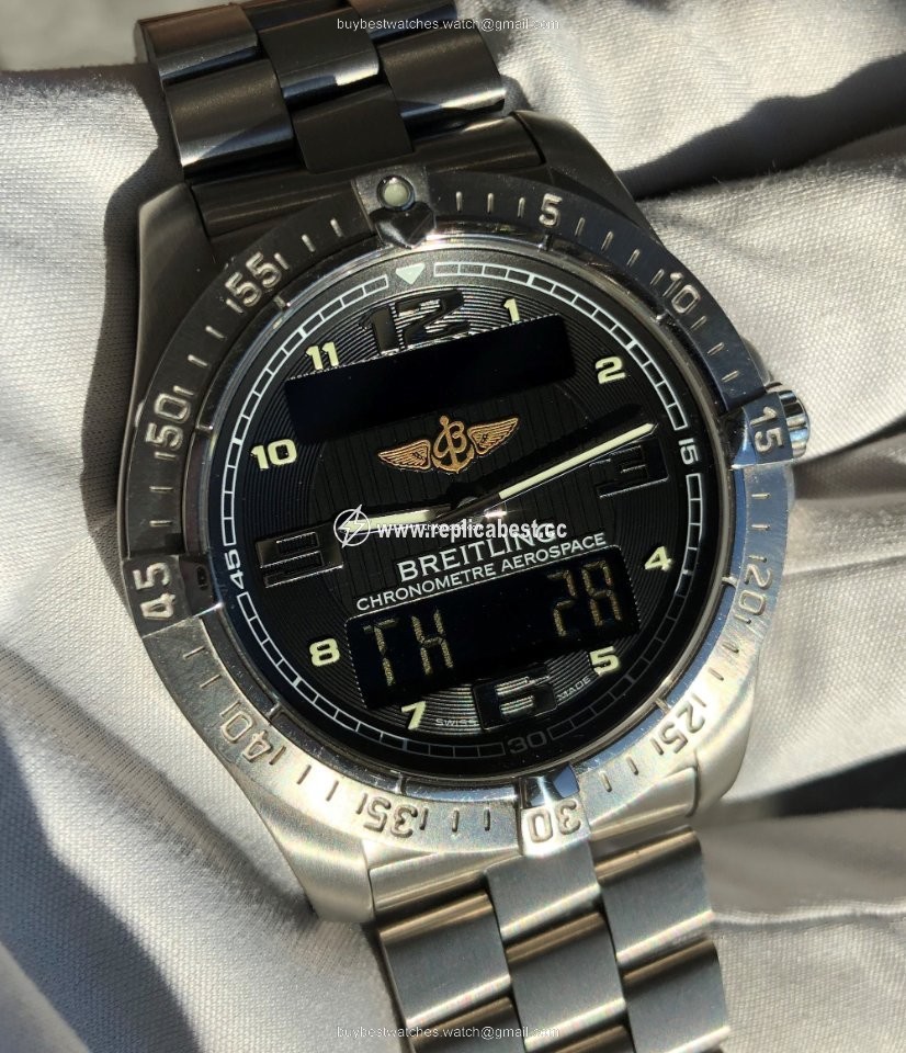 Breitling Aerospace Avantage Mens watch Unisex Quartz Titanium E79362