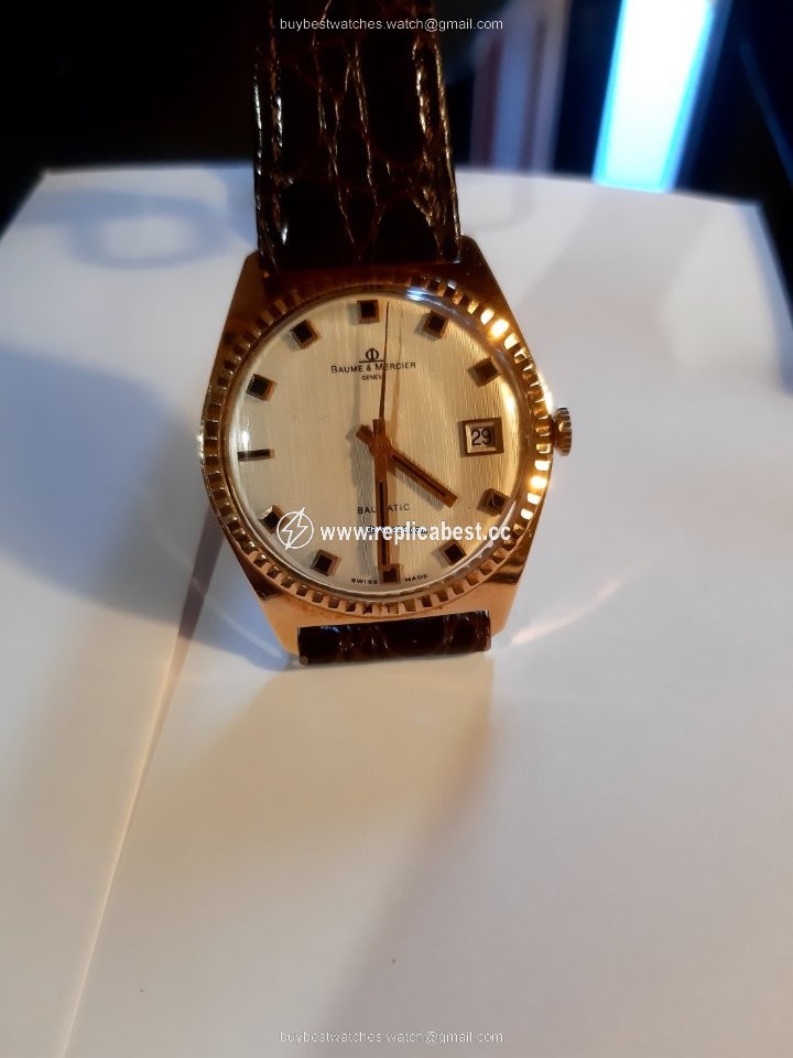 Baume & Mercier Mens watch Unisex Automatic Yellow gold 229278 sul fondello.