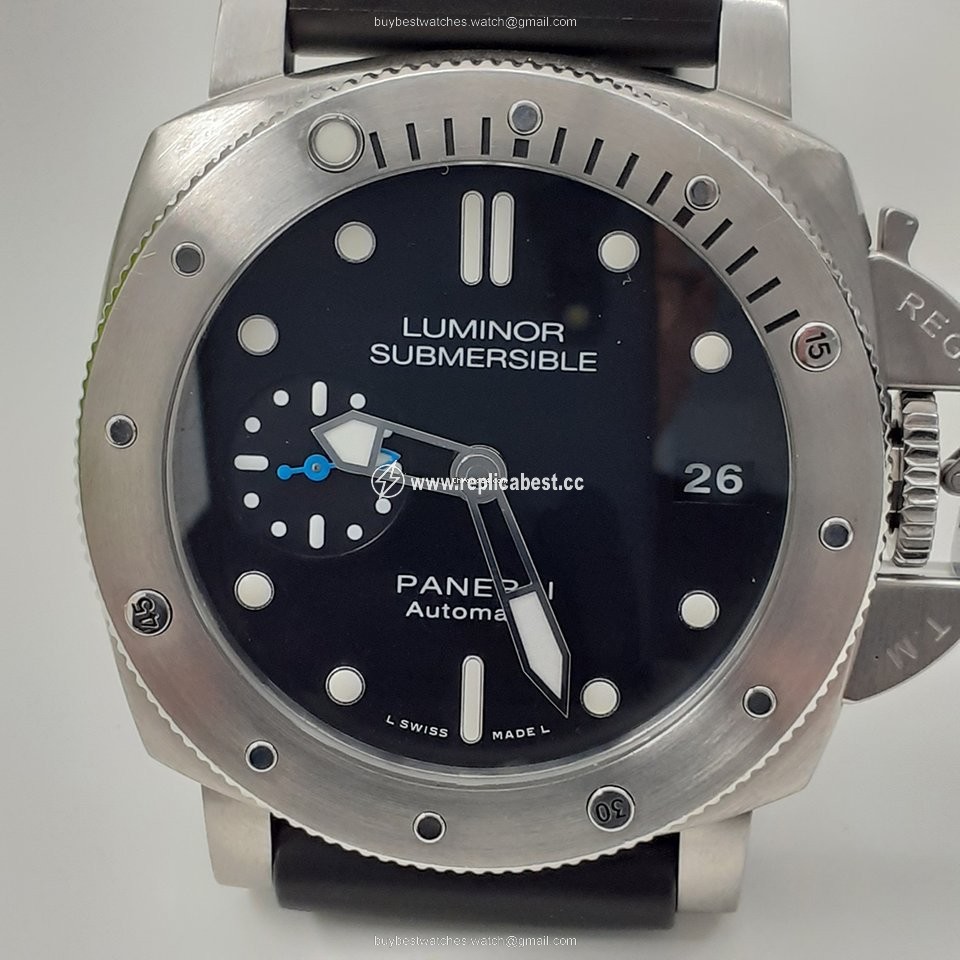 Panerai Luminor Submersible 1950 3 Days Automatic Mens watch Unisex Automatic Steel PAM00682