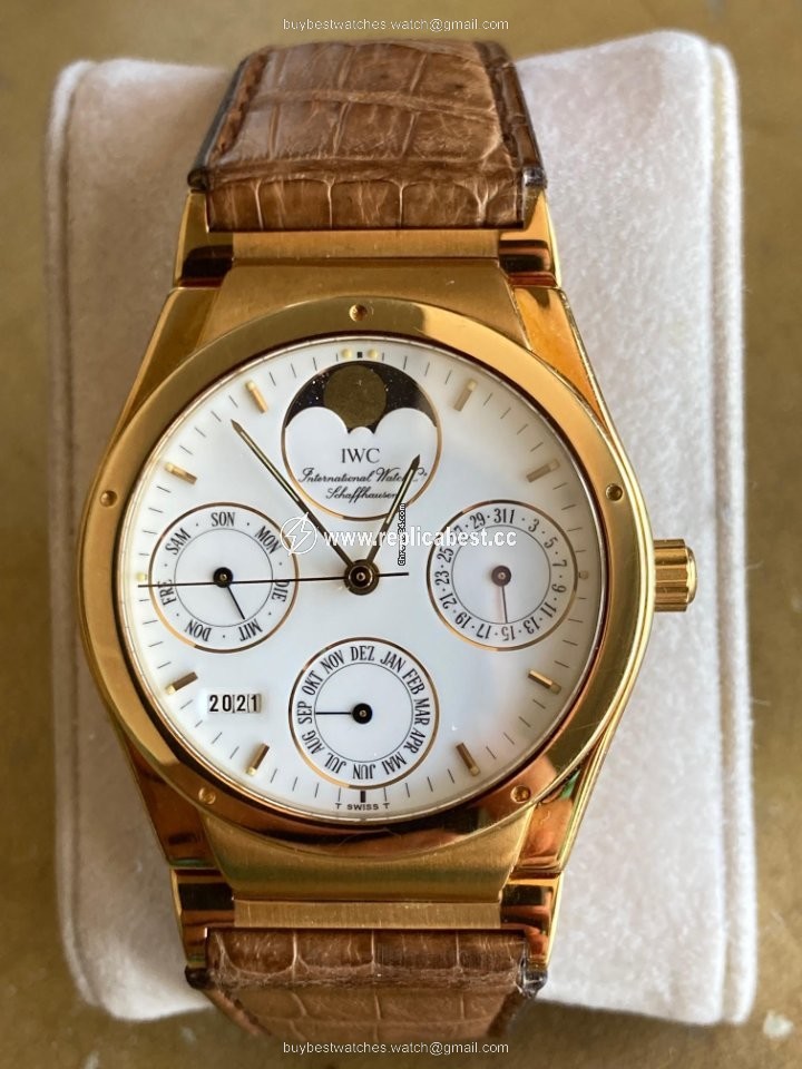 IWC Ingenieur Mens watch Unisex Automatic Yellow gold IW3540