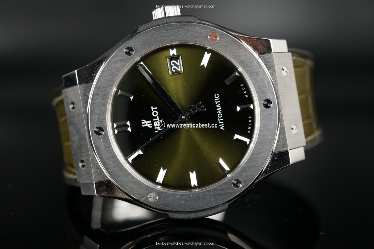 Hublot Classic Fusion 45, 42, 38, 33 mm Mens watch Unisex Automatic Titanium 511.NX.8970.LR