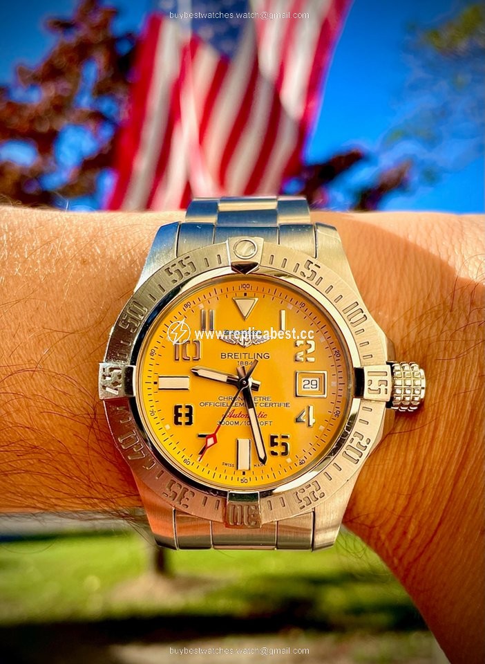 Breitling Avenger II Seawolf Mens watch Unisex Automatic Steel A1733110