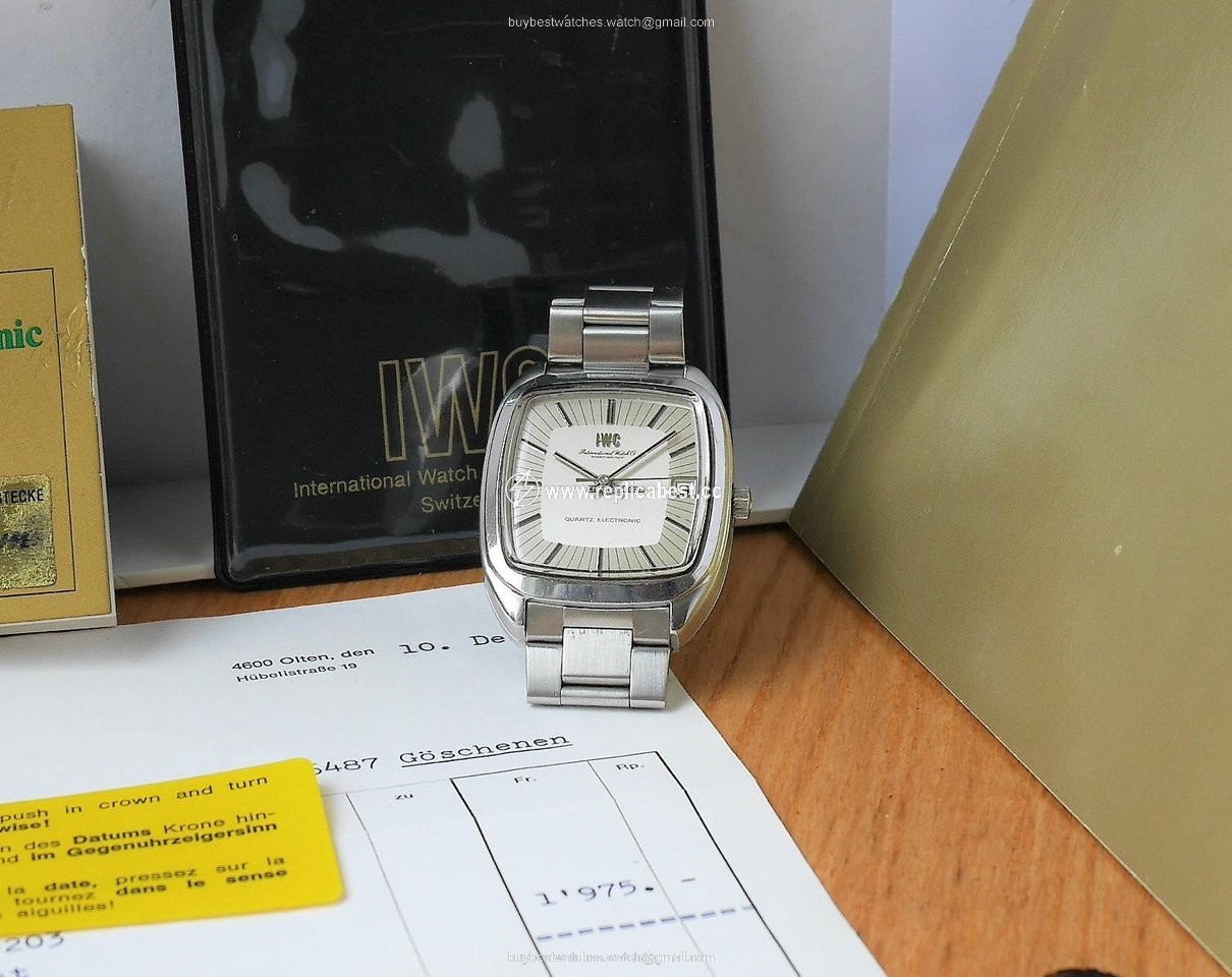 IWC Mens watch Unisex Quartz Steel 3203 3070