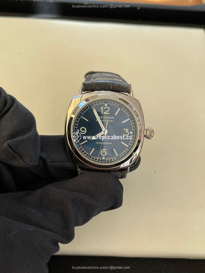 Panerai Special Editions Mens watch Unisex Manual winding White gold pam00080