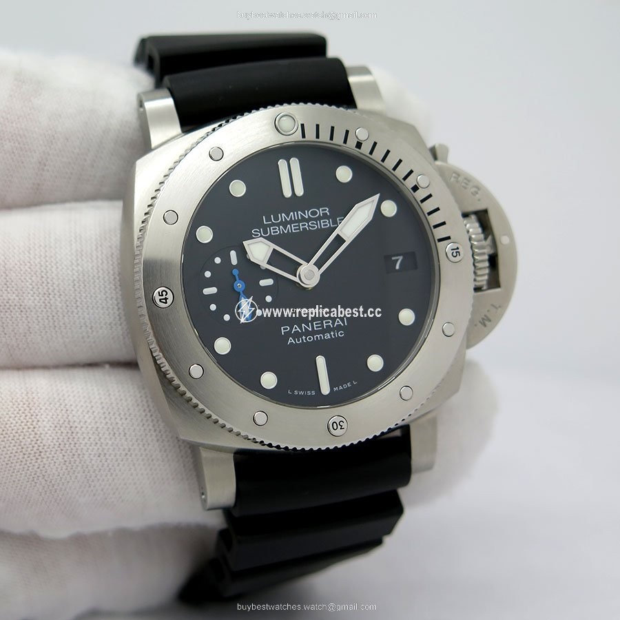 Panerai Luminor Submersible 1950 3 Days Automatic Mens watch Unisex Automatic Steel PAM 682