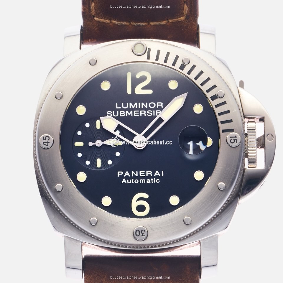 Panerai Luminor Submersible Mens watch Unisex Automatic Steel PAM00664