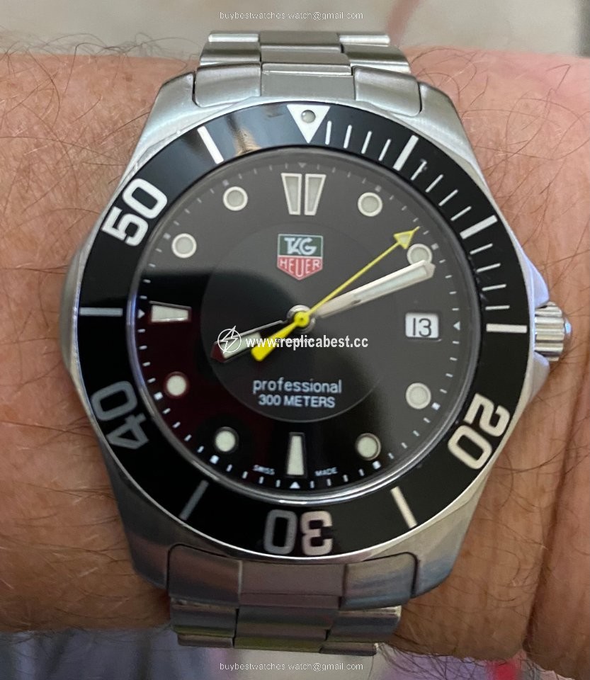 TAG Heuer Aquaracer Mens watch Unisex Quartz Steel WAB1110.BA0800