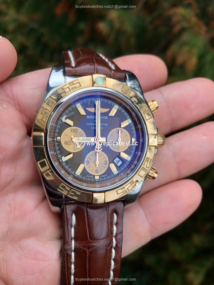 Breitling Chronomat 44 Mens watch Unisex Automatic Steel CB011012Q576