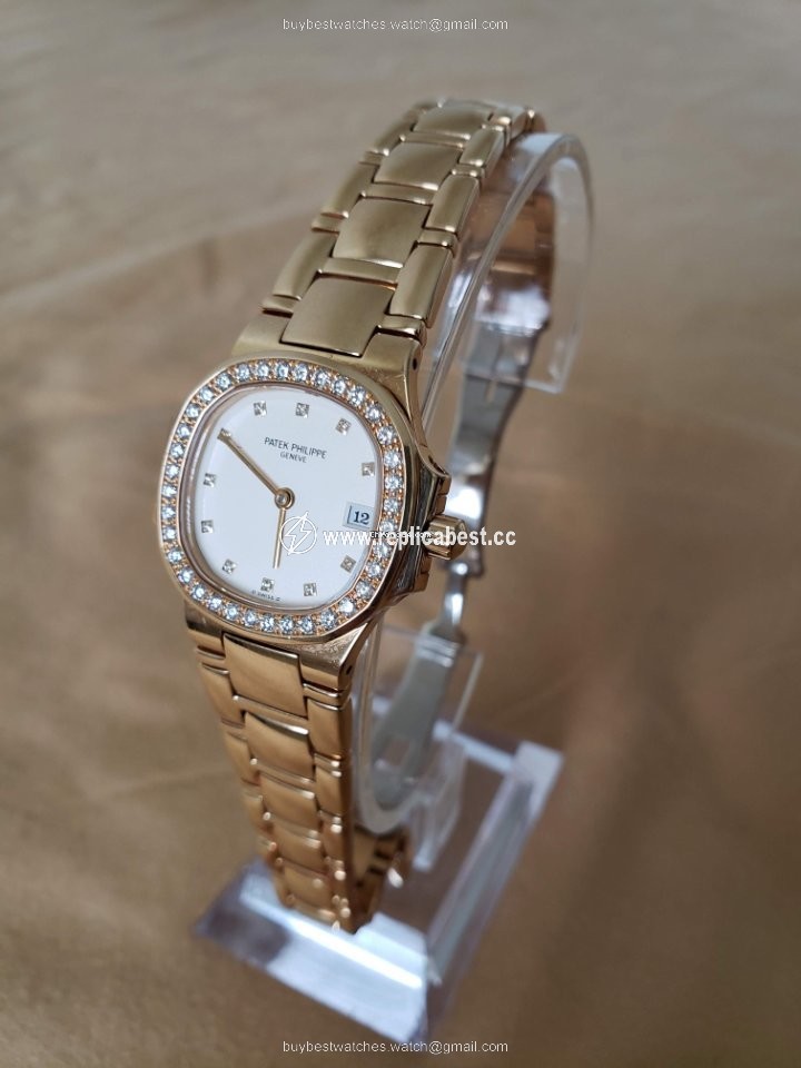 Patek Philippe Nautilus Womens watch Quartz Yellow gold 4700
