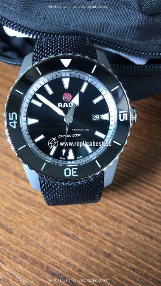 Rado HyperChrome Captain Cook Mens watch Unisex Automatic Titanium R32501206