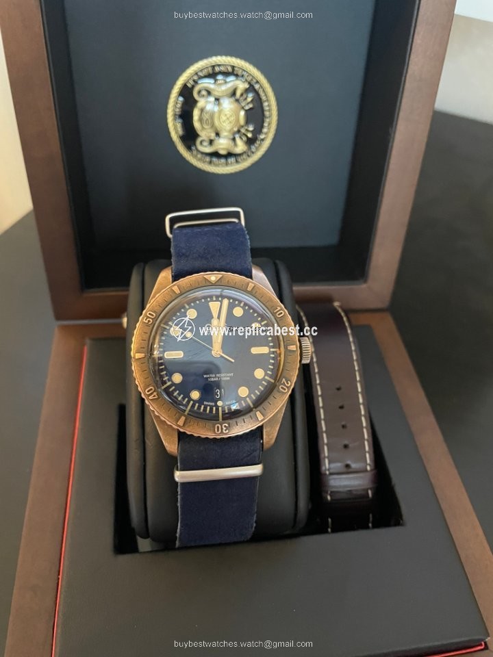 Oris Carl Brashear Mens watch Unisex Automatic Bronze 01 733 7720 3185-Set LS