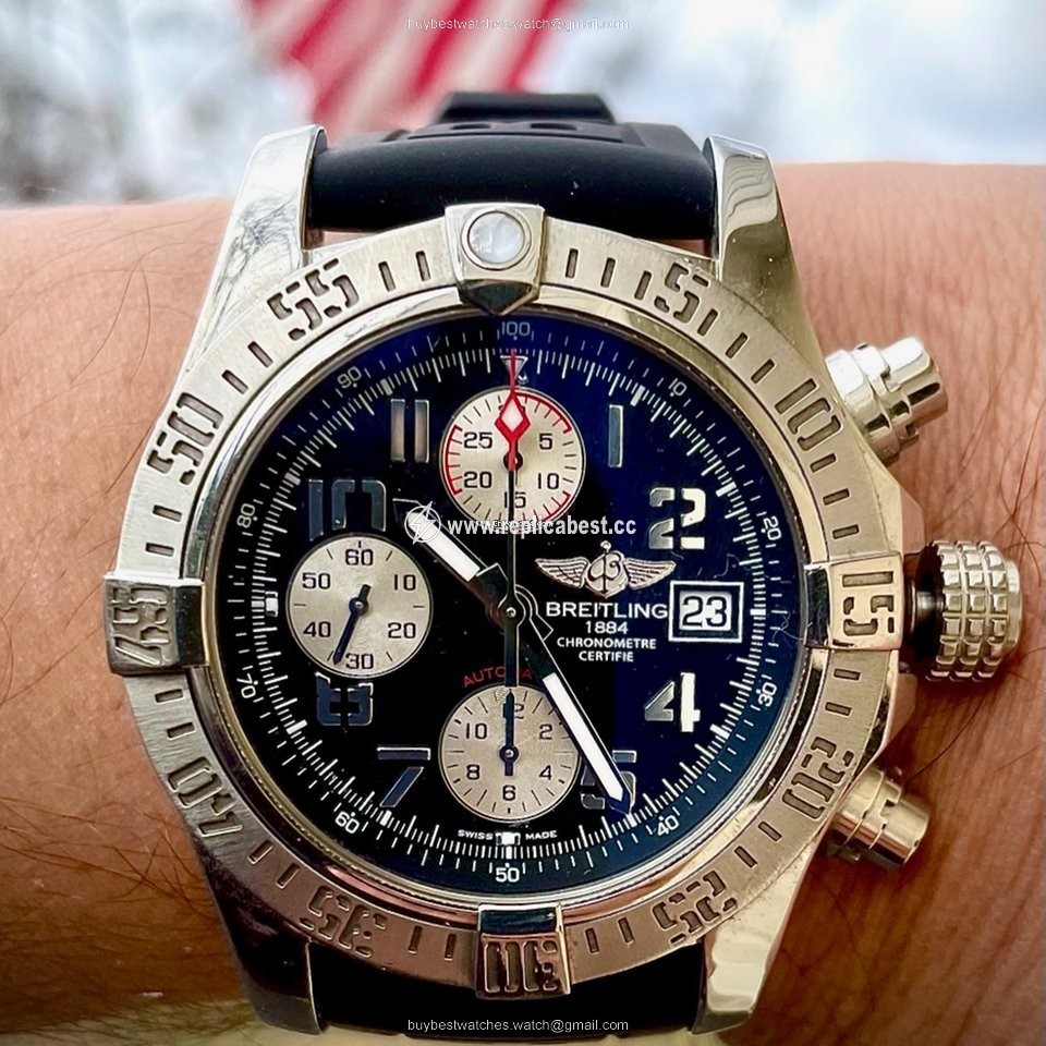 Breitling Avenger II Mens watch Unisex Automatic Steel A1338111 BC33 170A