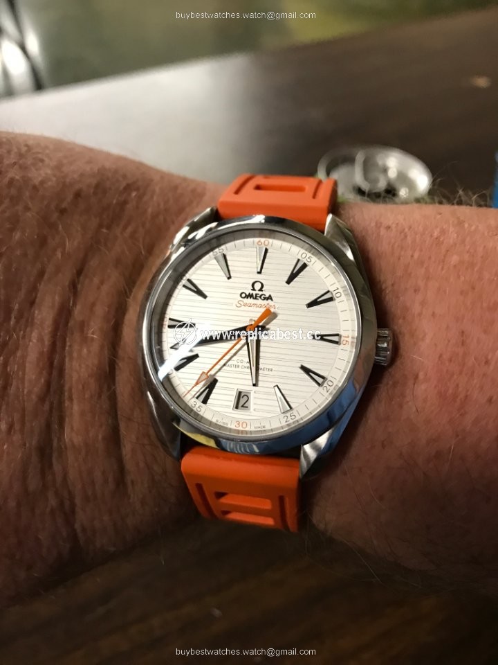 Omega Seamaster Aqua Terra Mens watch Unisex Automatic Steel 220.12.41.21.02.003