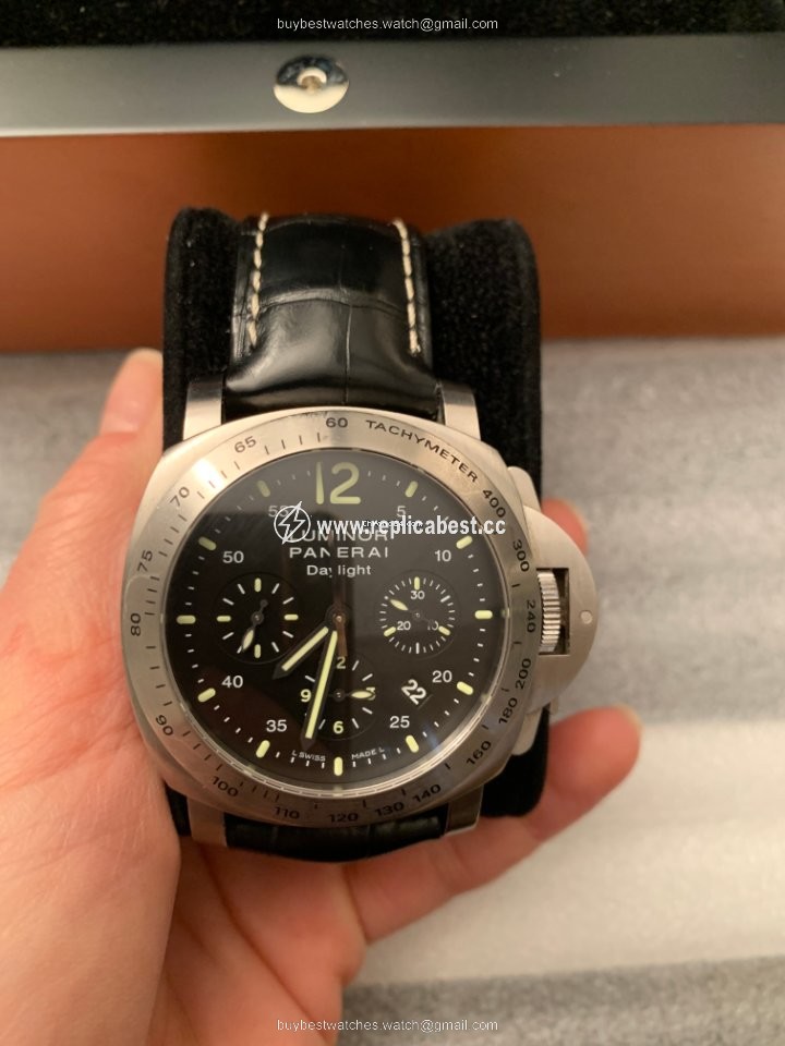 Panerai Luminor Chrono Mens watch Unisex Automatic Steel PAM 00250