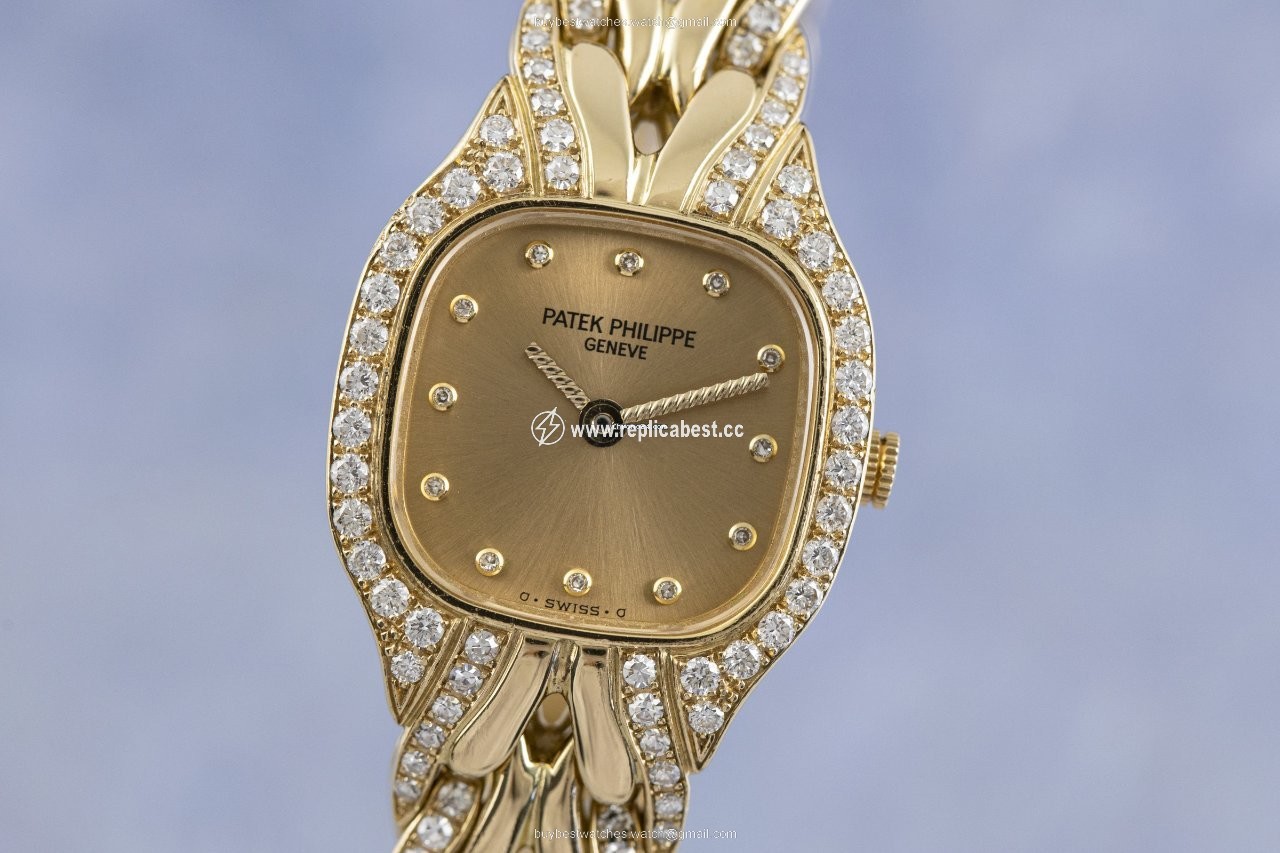 Patek Philippe Womens watch Quartz Yellow gold 4715 3