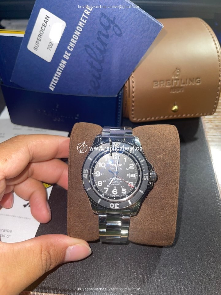 Breitling Superocean II 42 Mens watch Unisex Automatic Steel A17365C9 BD67-161A