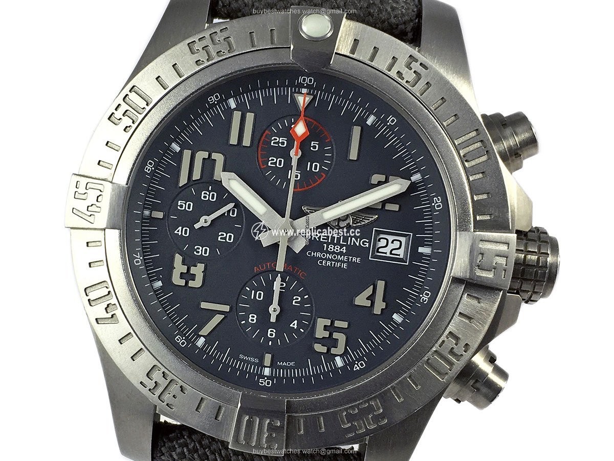 Breitling Avenger Bandit Mens watch Unisex Automatic Titanium E1338310 M534 253S E20DSA.2