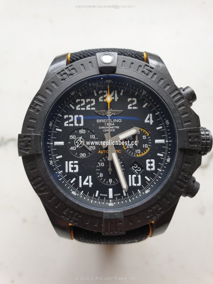 Breitling Avenger Hurricane Mens watch Unisex Automatic Carbon XB0180E4|BF31|284S|X20D.4