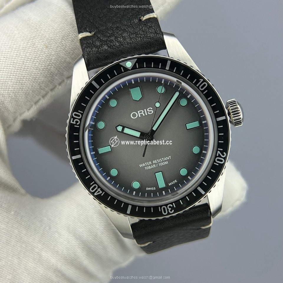 Oris Divers Sixty Five Mens watch Unisex Automatic Steel 01 733 7707 4053-07 5 20 89