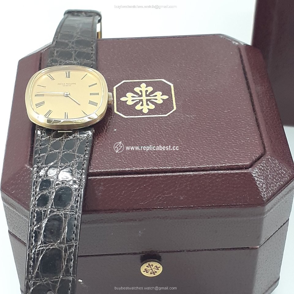 Patek Philippe Golden Ellipse Mens watch Unisex Manual winding Yellow gold 5206