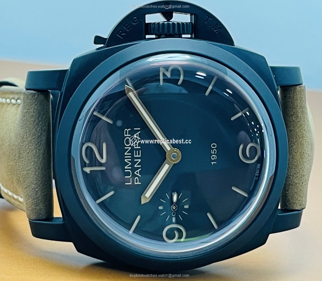 Panerai Special Editions Mens watch Unisex Manual winding Ceramic PAM 00375